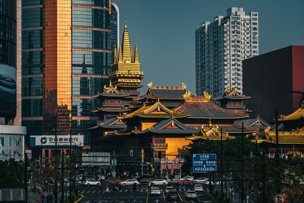 [English with Translation to Chinese] 根植千年文明，引领全球复兴：中国开创可持续发展新范式 From Ancient Roots to Global Renewal: China’s Journey as a Model for Regenerative Prosperity