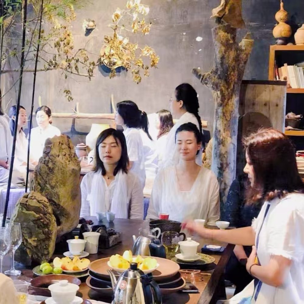 Serenity in Time: Sensing the Pure Tea of Pure Brightness